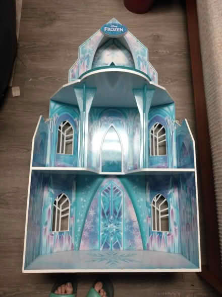 Photo of free Frozen 3 level Castle (Near Baseline Rd. & Clyde Ave.) #1