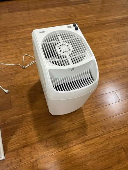 Photo of free 4 gallon humidifier (Downtown Arlington Heights) #1