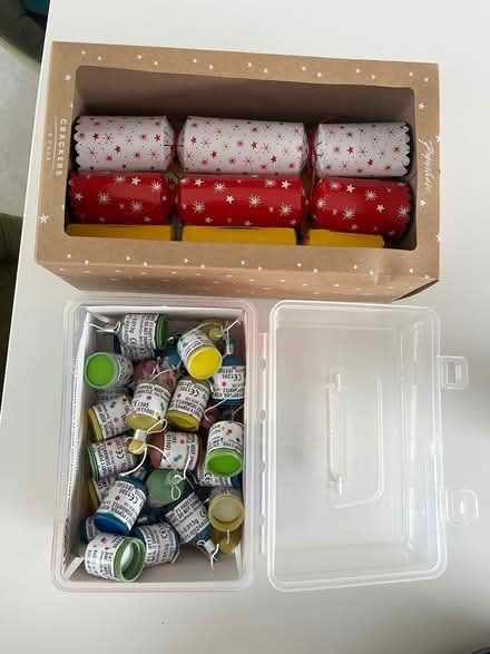 Photo of free Party poppers (Twickenham TW1) #1