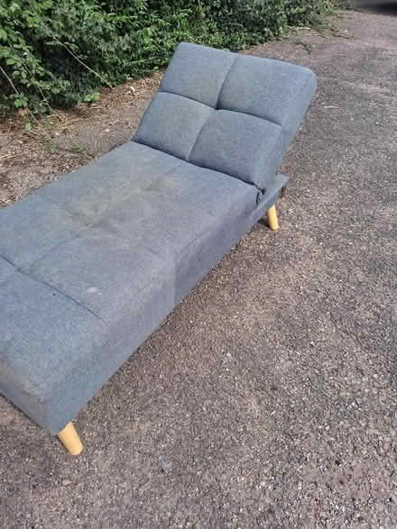 Photo of free Chaise Longe (Sidbury EX10) #2