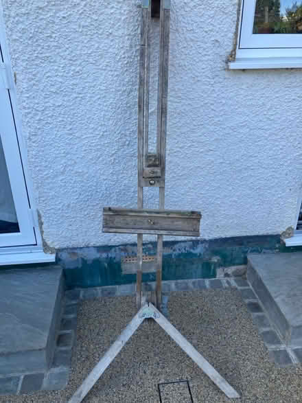 Photo of free Full size Windsor & Newton easel (Morden SM4) #4