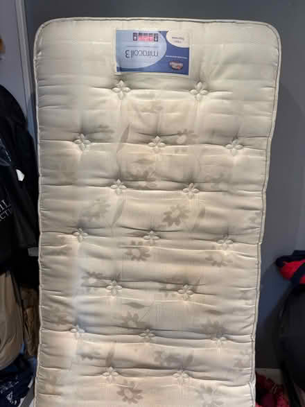 Photo of free Single mattress (Watford area WD25) #2