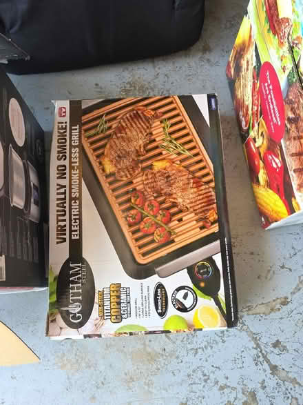 Photo of free Indoor smokeless grill (Gatlin & I-95) #1