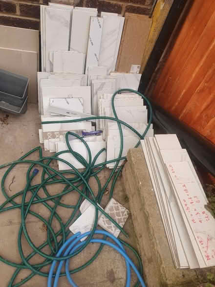 Photo of free Off cut tiles (LU1) #1
