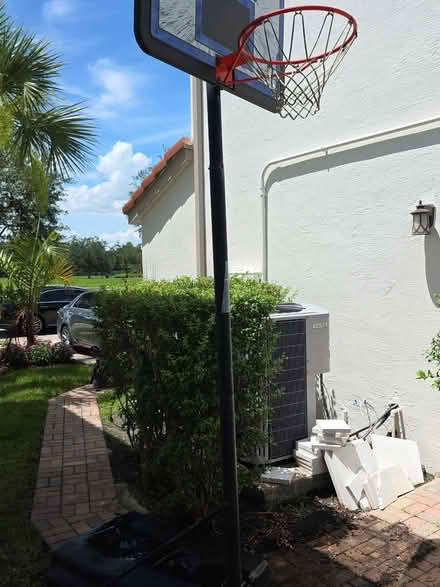 Photo of free Basketball Hoop (Gatlin & I-95) #1