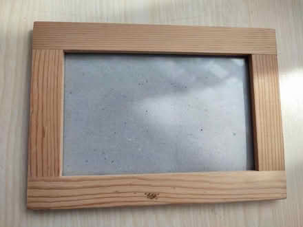 Photo of free Small picture frame ((Wembley HA0)) #1