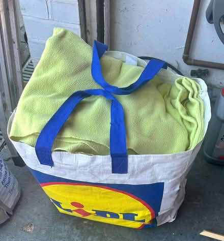Photo of free Blankets Towels etc (TW2 whitton) #1
