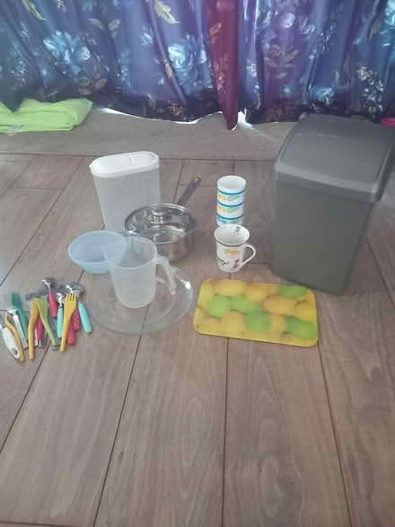 Photo of free Household/kitchen items (Wolverley DY11) #1
