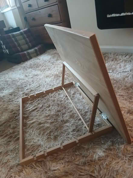 Photo of free Desktop Easel (Hillsborough S6) #3