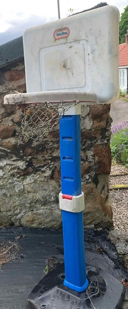 Photo of free Kids basketball net/hoop (Dunfermline KY11 3El) #2