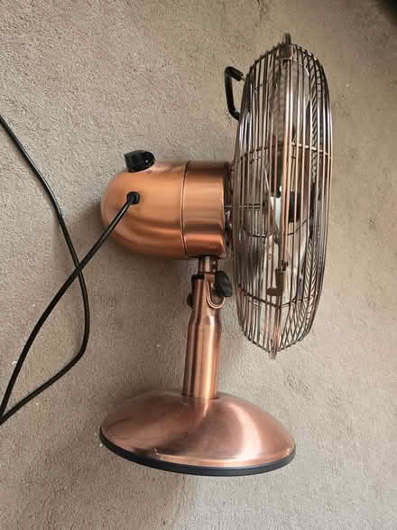 Photo of free Metal fan - NOT WORKING (IG6 3s) #2