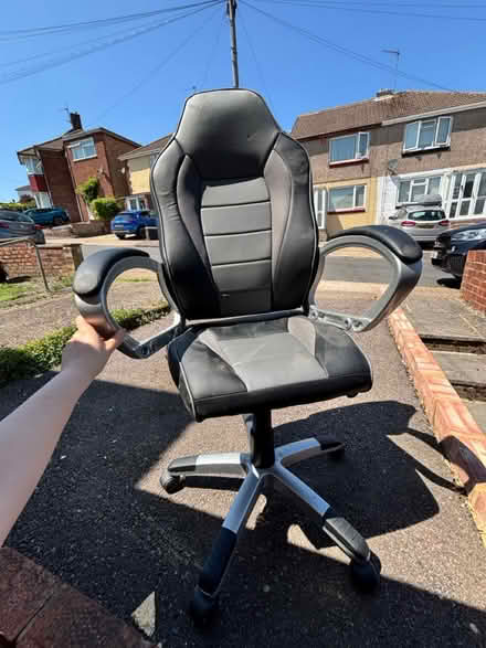 Photo of free High back computer chair (Chatham) #1