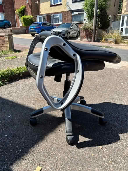Photo of free High back computer chair (Chatham) #2