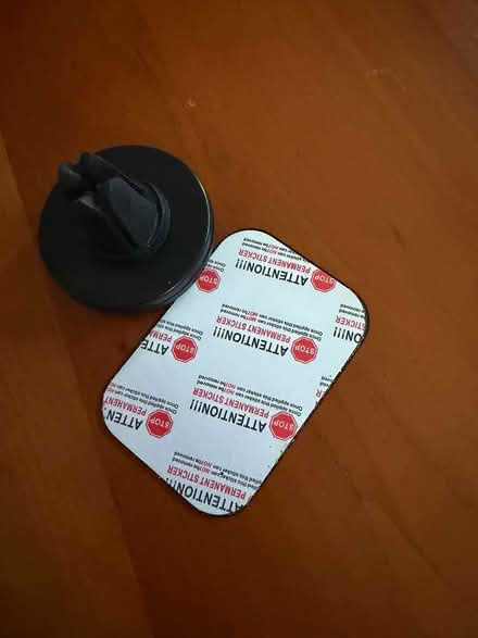 Photo of free phone holder for car, vent-type (White Oaks area of San Carlos) #4