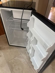 Photo of free non-working small fridge #1