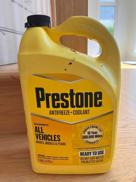 Photo of free Antifreeze and coolant (Fort Sheridan) #1