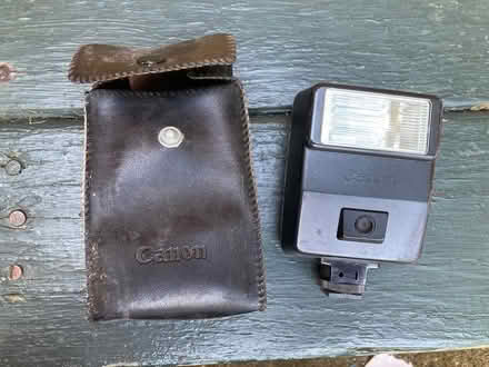 Photo of free old camera accessory 1 - light (Spring Hill, Somerville) #1