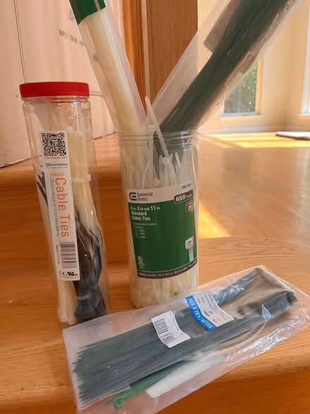 Photo of free Assorted cable ties (Fort Sheridan) #1