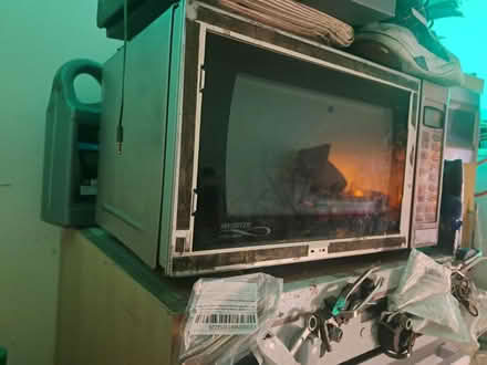 Photo of free Microwave Oven (Hayes UB3) #2
