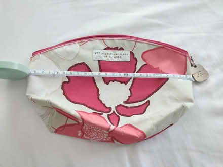 Photo of free Makeup small bag ((Wembley HA0)) #1