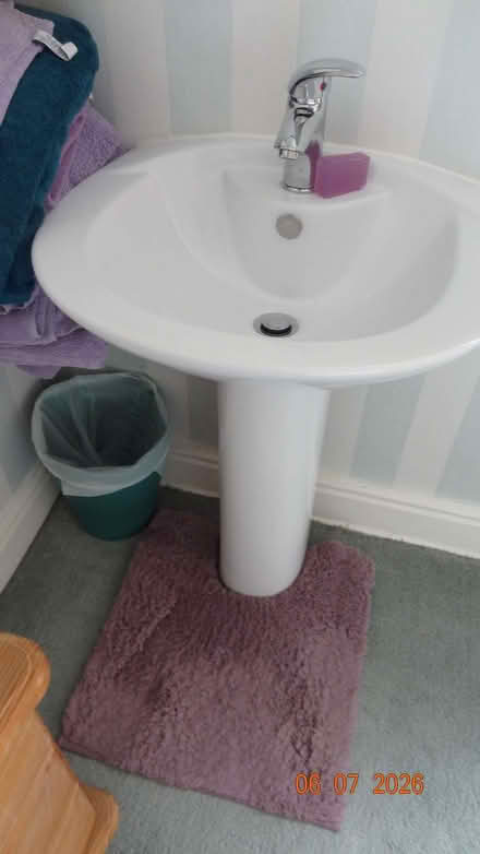 Photo of free Hand basin and pedestal. With tap and waste (Heswall CH60) #1