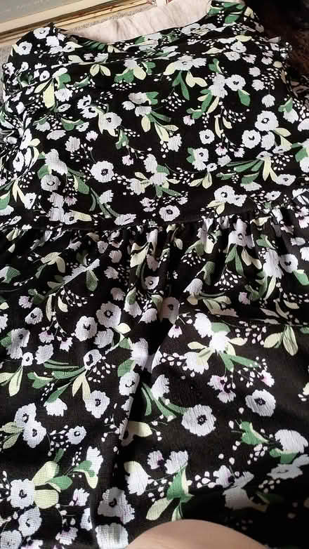 Photo of free Ladies long sleeved dress (Chesser EH14) #1