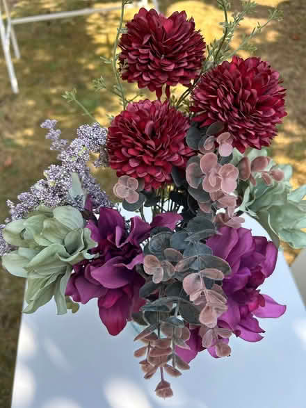 Photo of free Faux flowers (KT23 Great Bookham) #2