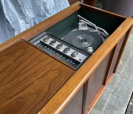 Photo of free Magnavox Record Player w Radio (North Bothell) #2