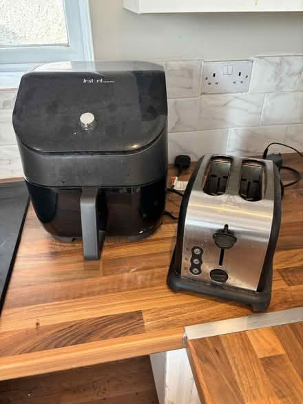 Photo of free Microwave, Kettle, Toaster, Air Fryer (Chatham ME4) #3