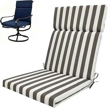 Photo of patio chair cushion (L5L 5P5) #4