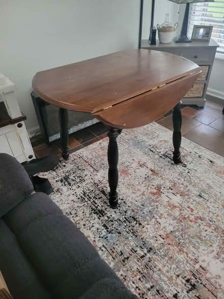 Photo of free Chair,table,tvtables (Corbin 903-357-3238) #2