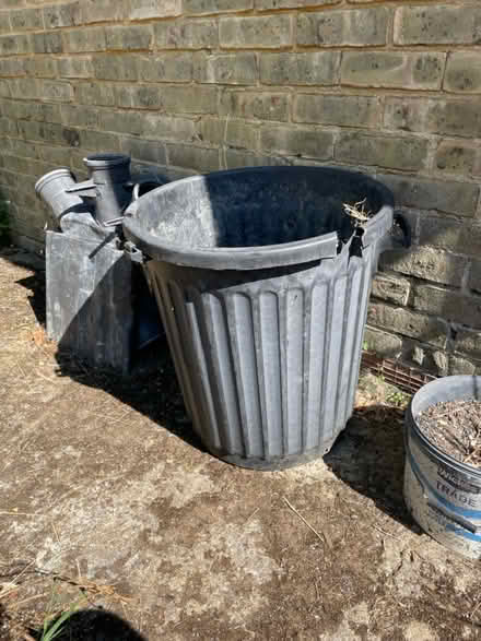 Photo of free Plastic Dust Bin - well loved (Centurion Rise, Hastings TN34) #1