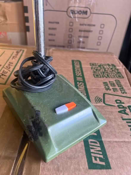 Photo of free Vintage desk lamp (Hollywood) #3