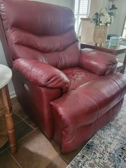 Photo of free Chair,table,tvtables (Corbin 903-357-3238) #1