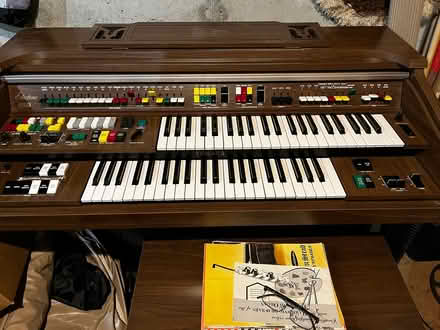 Photo of free Yamaha Electone organ (South slope of Burnaby) #1