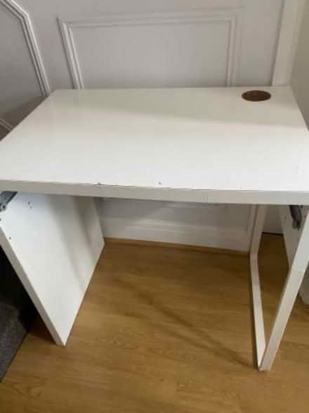 Photo of free ikea desk (Abbey Wood SE2) #1