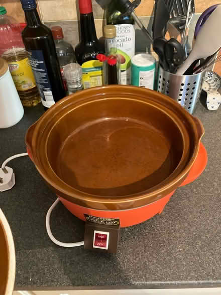 Photo of free Prestige slow cooker (Romsey CB1) #3