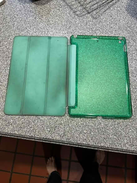 Photo of free old iPad cover - green (Palisades, NW, WDC) #3