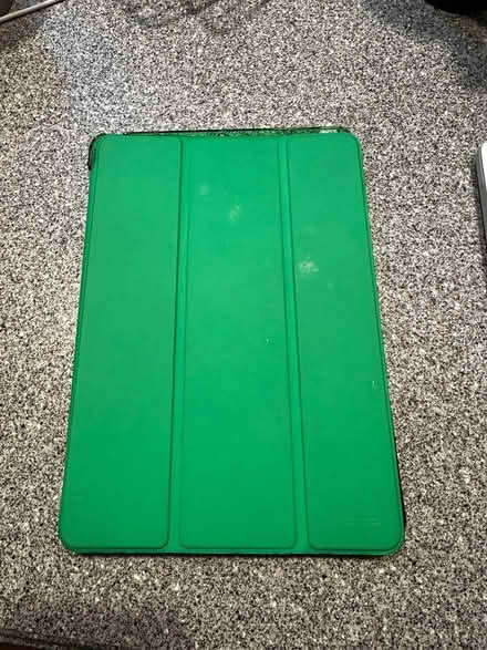 Photo of free old iPad cover - green (Palisades, NW, WDC) #1