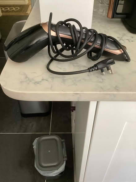 Photo of free Phillips hand held clothes steamer (Woodley, Reading RG5) #2