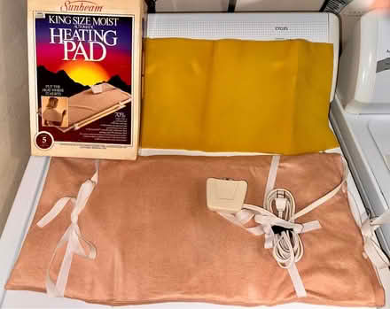 Photo of free Sunbeam Moist/Dry Heating Pad (West San Jose 95128) #3
