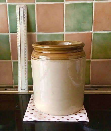 Photo of free Earthenware pot (Nairn IV12) #1