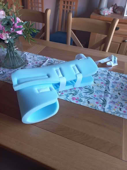 Photo of free foam arm sling (Wallington PO16) #1