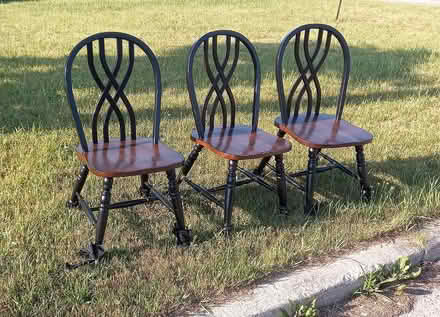 Photo of free Chairs (North York: Bathurst Manor) #1