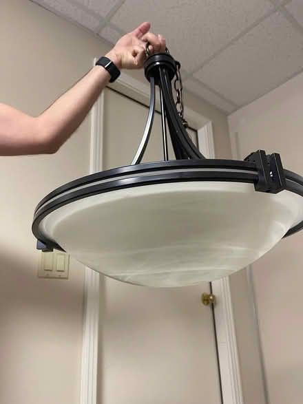 Photo of free Large chandelier (Quito rd) #1
