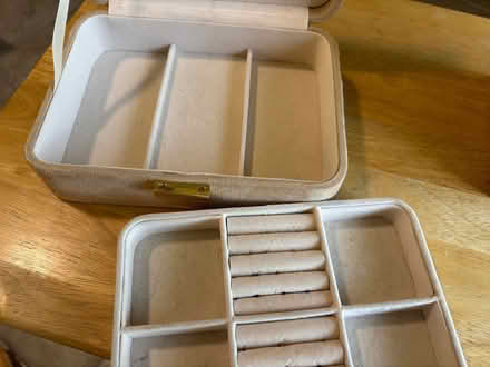 Photo of free Jewelry box (Near Ridgedale) #1
