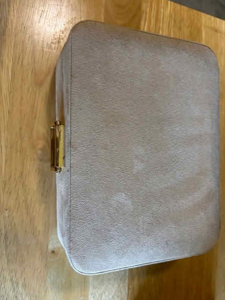 Photo of free Jewelry box (Near Ridgedale) #4