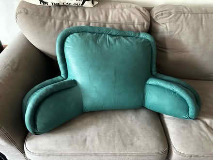 Photo of free Reading pillow (Palisades, NW, WDC) #1