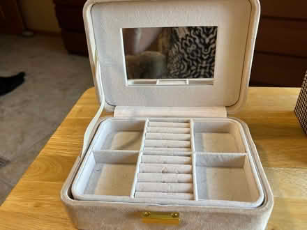 Photo of free Jewelry box (Near Ridgedale) #2