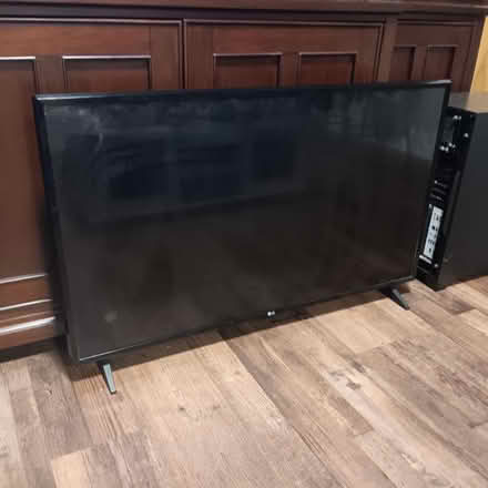Photo of free tv 43" (Franklin, IN) #1